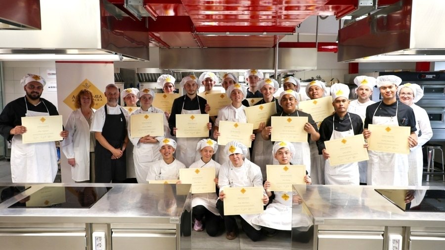 German students from BKLM Ahaus at Alba Accademia Alberghiera for a journey through the culinary and wine-making traditions of Piedmont